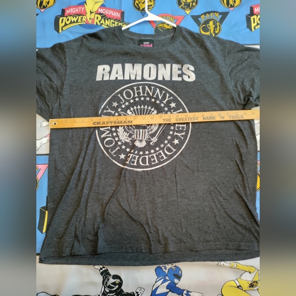 Ramones Y2K 2XL t-shirt - Picture 4 of 4